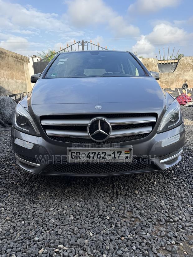 Mercedes-Benz B-Class B180 Petrol 2012 Gray