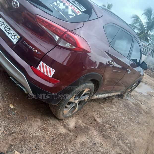 Hyundai Tucson Value FWD 2018 Red