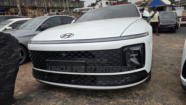 Hyundai Grandeur 2025 White