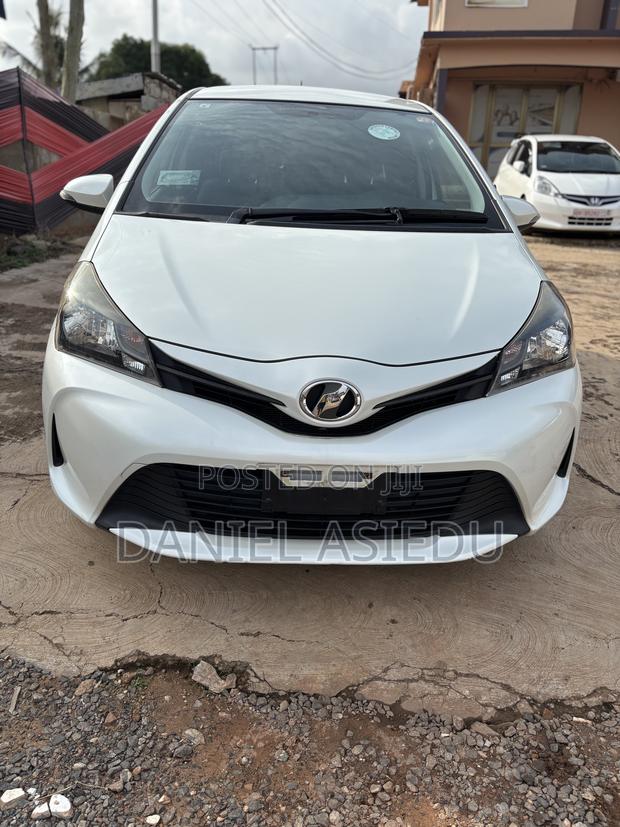 Toyota Vitz 1.3 AWD 3dr 2015 White