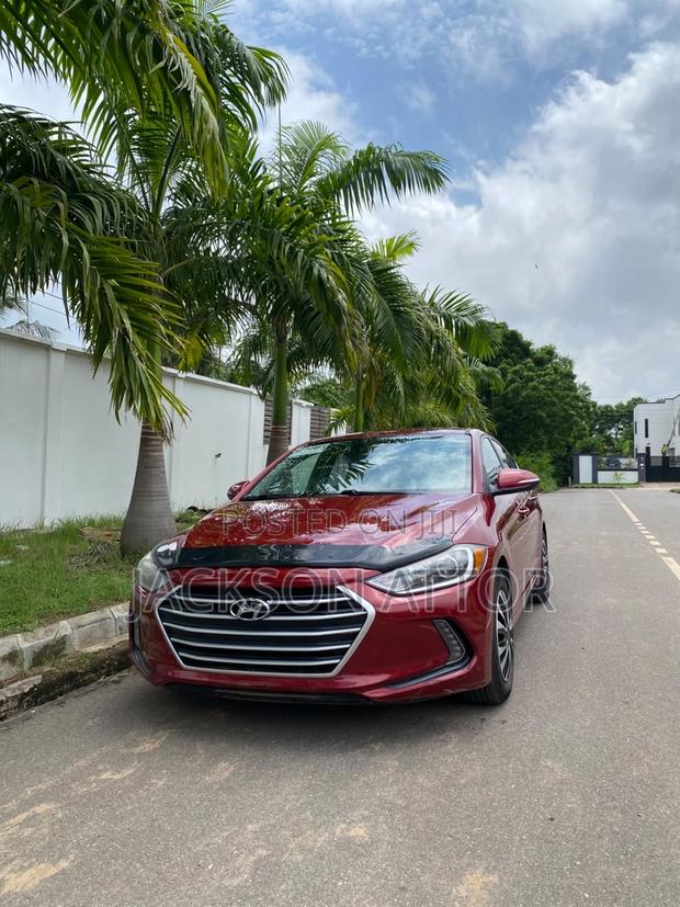 Hyundai Elantra 2018 Red