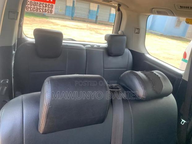 Toyota Voxy V 2WD 7-Seater 2013 Black