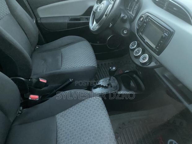Toyota Yaris 2018 Red