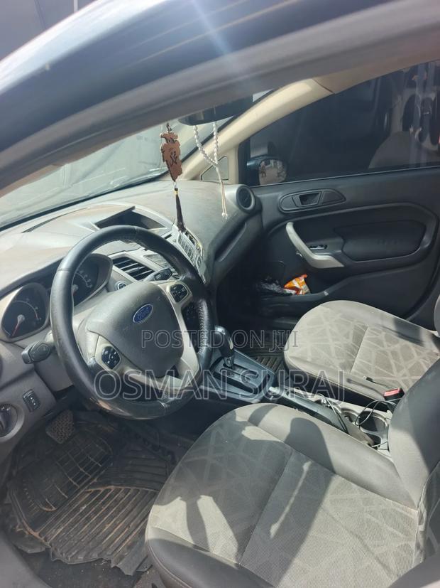 Ford Fiesta 2013 Gray