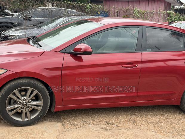 Hyundai Elantra ECO 2018 Red