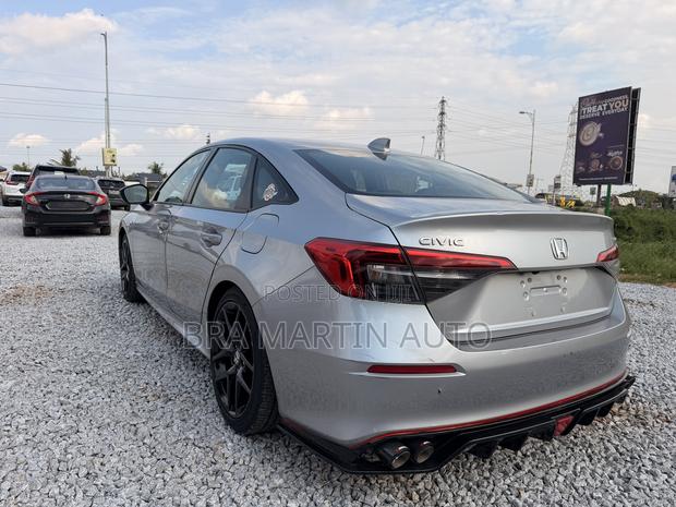 Honda Civic Sport 2022 Silver