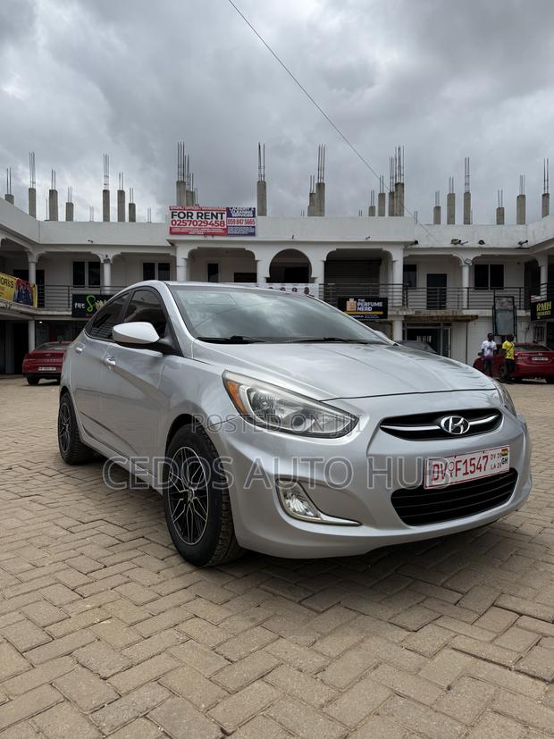 Hyundai Accent SE Sedan 2016 Silver