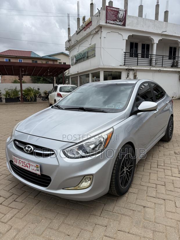 Hyundai Accent SE Sedan 2016 Silver