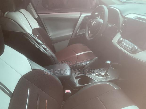 Toyota RAV4 2017 Silver