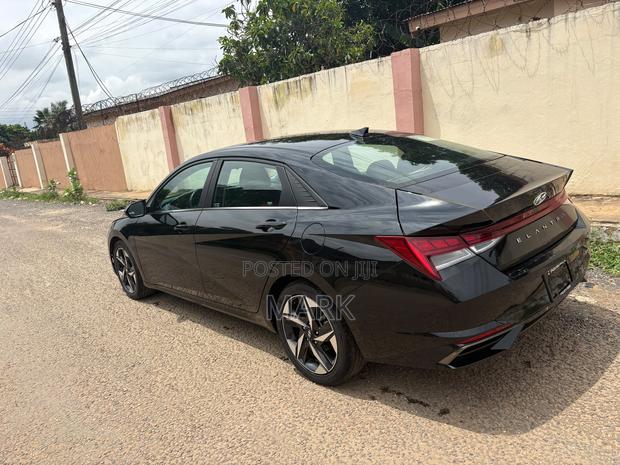 Hyundai Elantra SEL 2021 Black