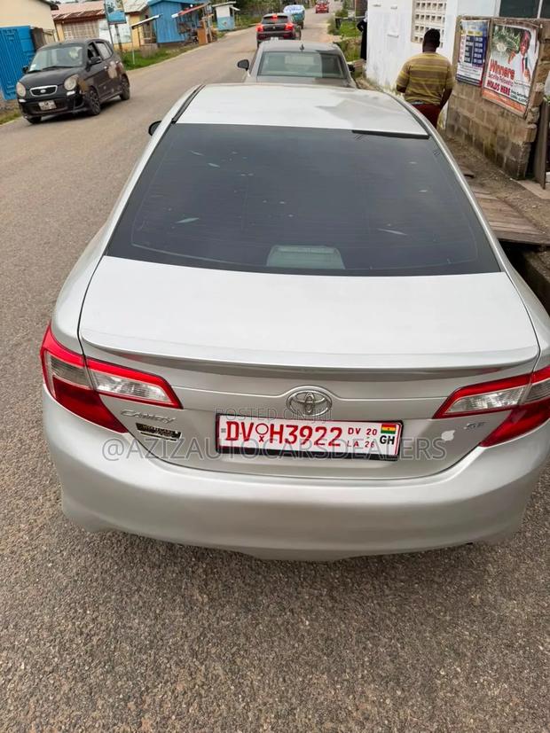 Toyota Camry SE 4dr Sedan (2.5L 4cyl 6A) 2014 Silver