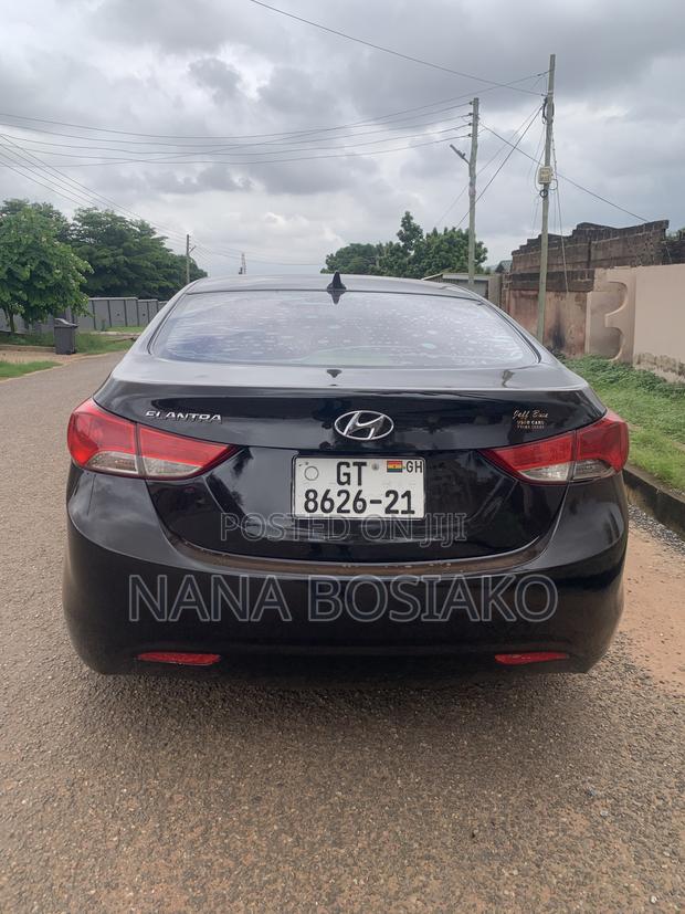 Hyundai Elantra 2013 Black
