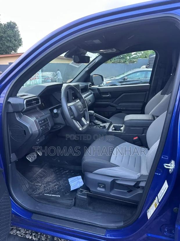 Toyota Tacoma 2025 Blue