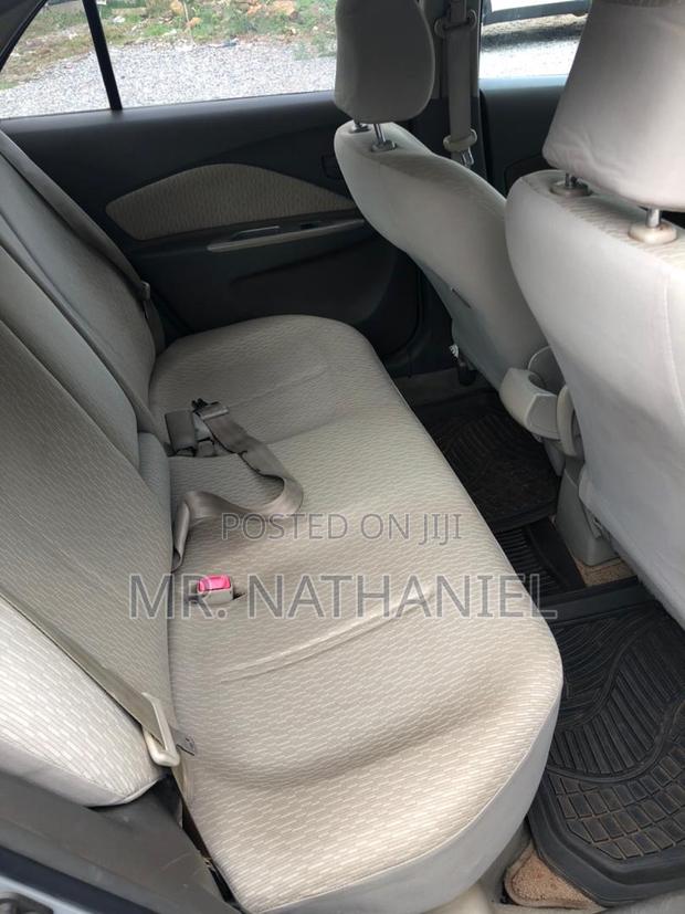 Toyota Yaris 2010 Silver