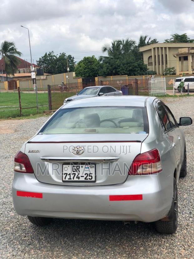 Toyota Yaris 2010 Silver