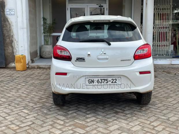 Mitsubishi Minica 2015 White