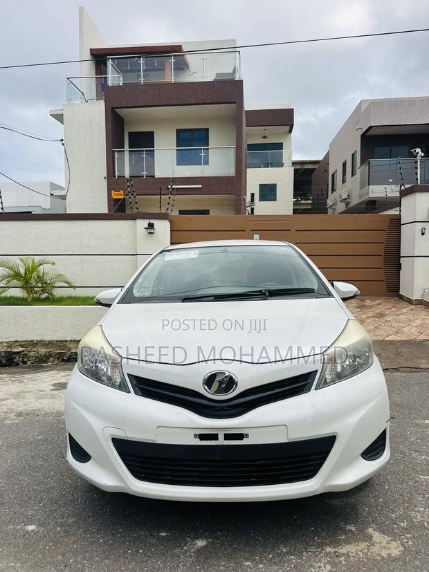Toyota Vitz 1.5 FWD 3dr 2014 White
