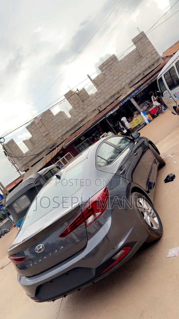 Hyundai Elantra Value Edition 2019 Beige