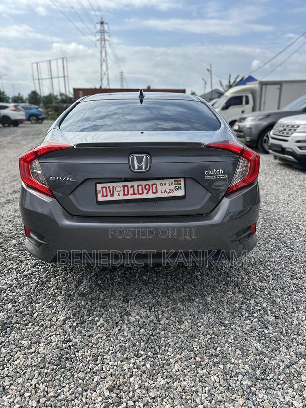 Honda Civic Touring 4dr Sedan (1.5L 4cyl) 2017 Gray
