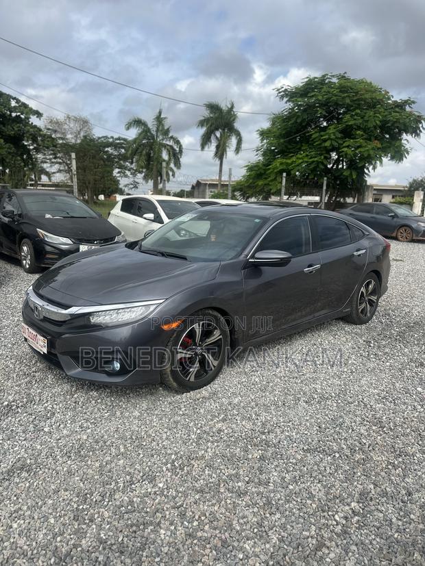 Honda Civic Touring 4dr Sedan (1.5L 4cyl) 2017 Gray