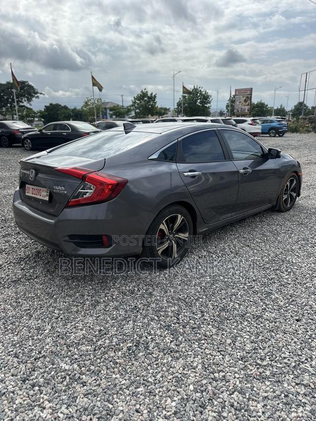 Honda Civic Touring 4dr Sedan (1.5L 4cyl) 2017 Gray