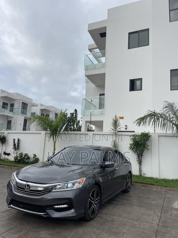 Honda Accord Sport SE 4dr Sedan FWD (2.4L 4cyl 2A) 2017 Gray
