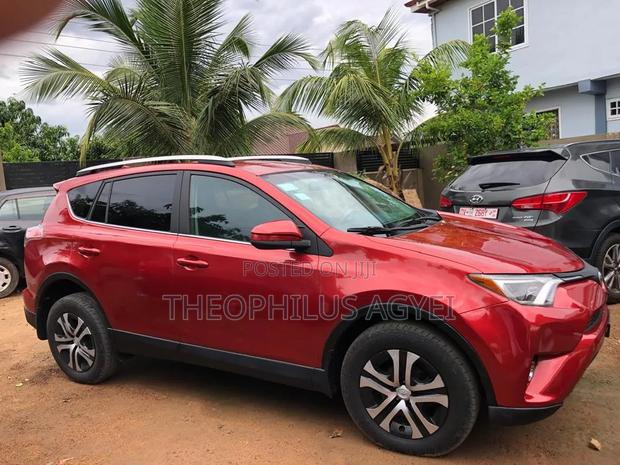 Toyota RAV4 2017 Red