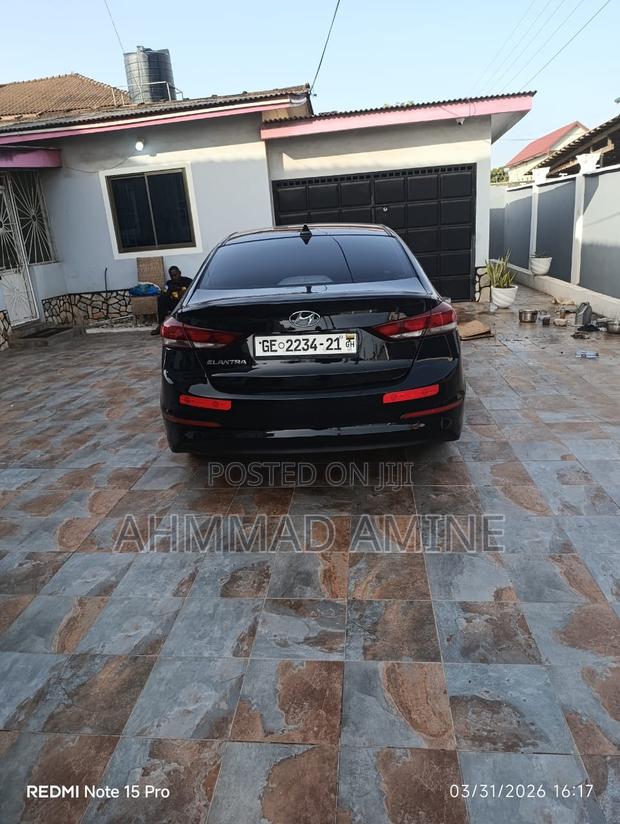 Hyundai Elantra 2017 Black