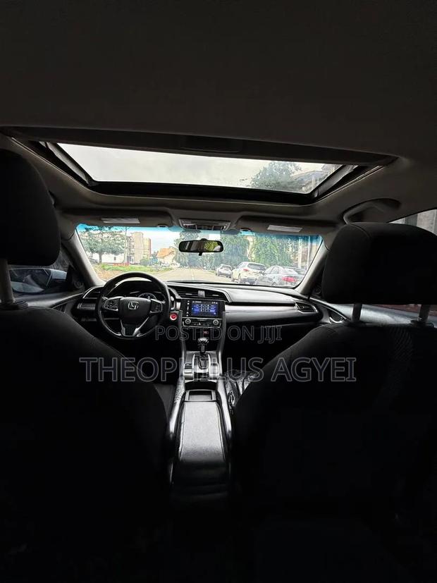 Honda Civic 2018 White