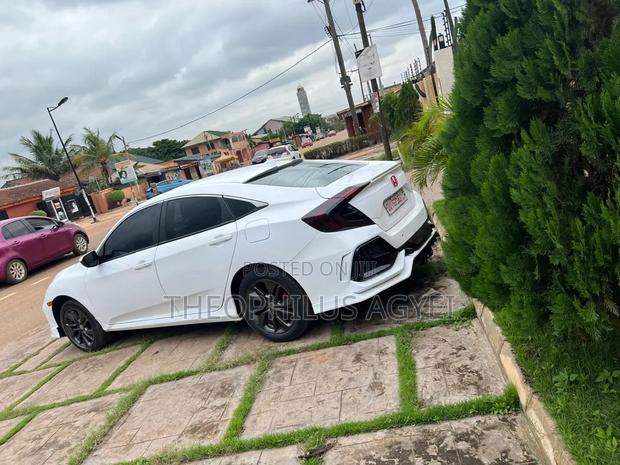 Honda Civic 2018 White
