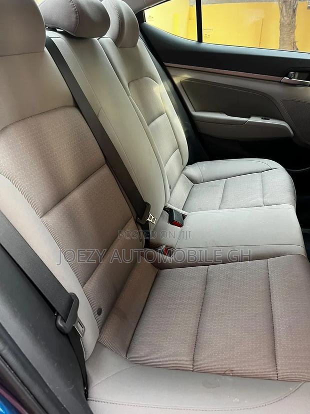 Hyundai Elantra 2017 Blue
