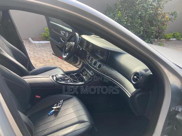 Mercedes-Benz E300 2017 Silver