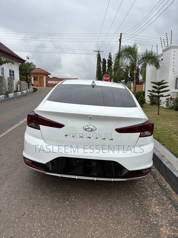 Hyundai Elantra Sport 2019 White