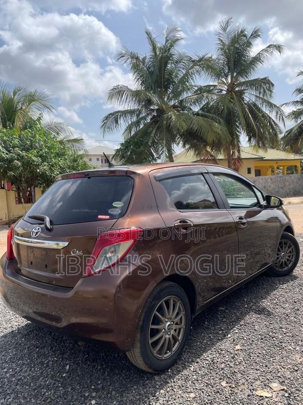 Toyota Vitz 2016 Brown