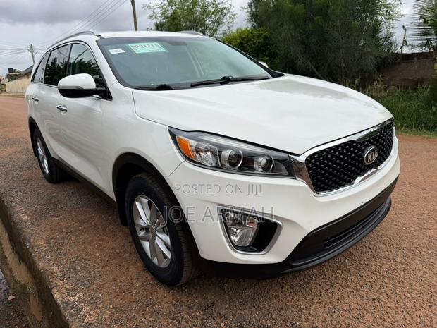 Kia Sorento 4dr SUV 2016 White