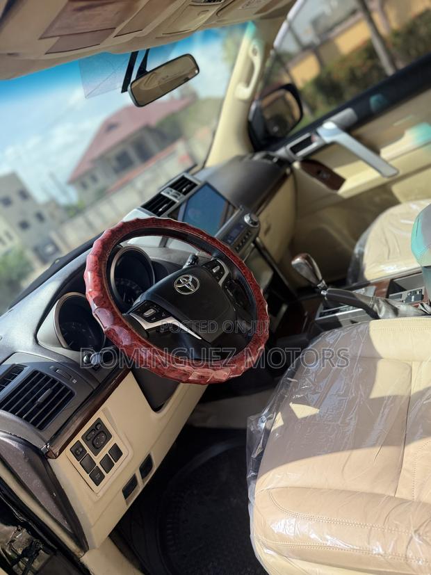 Toyota Land Cruiser Prado 2016 Black