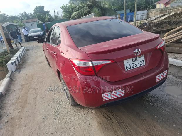 Toyota Corolla 2016 Red