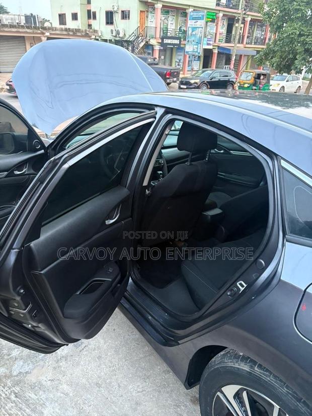 Honda Civic EX Sedan 2018 Gray