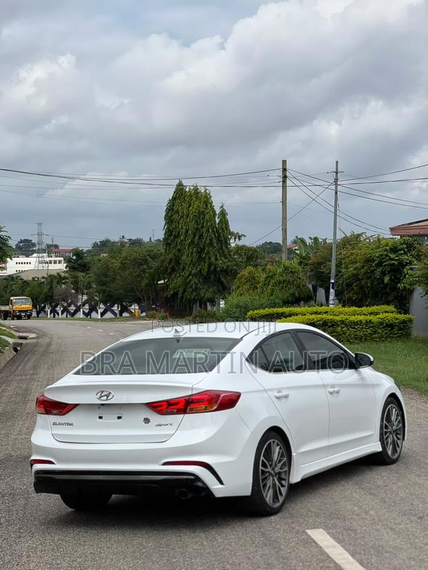 Hyundai Elantra Sport 2018 White