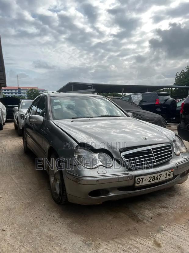 Mercedes-Benz C200 2003 Gray