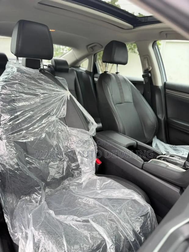 Toyota RAV4 2022 White