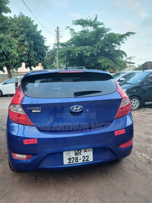 Hyundai Accent 2012 Blue