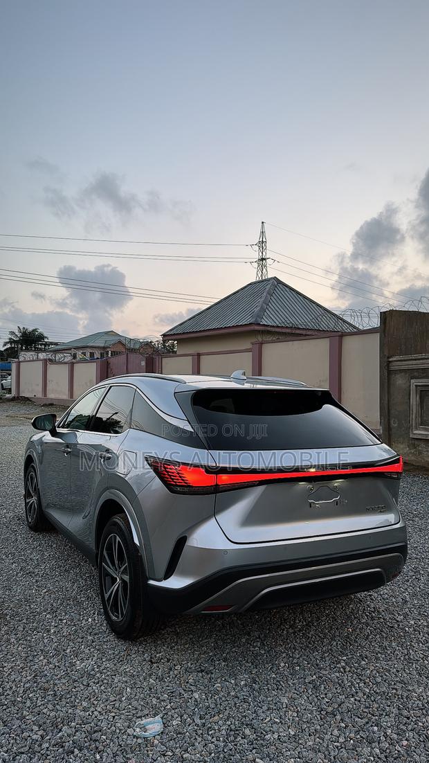 Lexus RX 2023 Silver