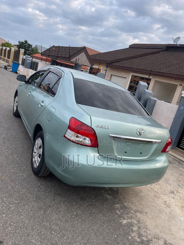 Toyota Belta 2009 Green