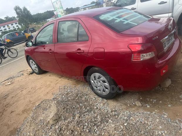 Toyota Yaris 2010 Red