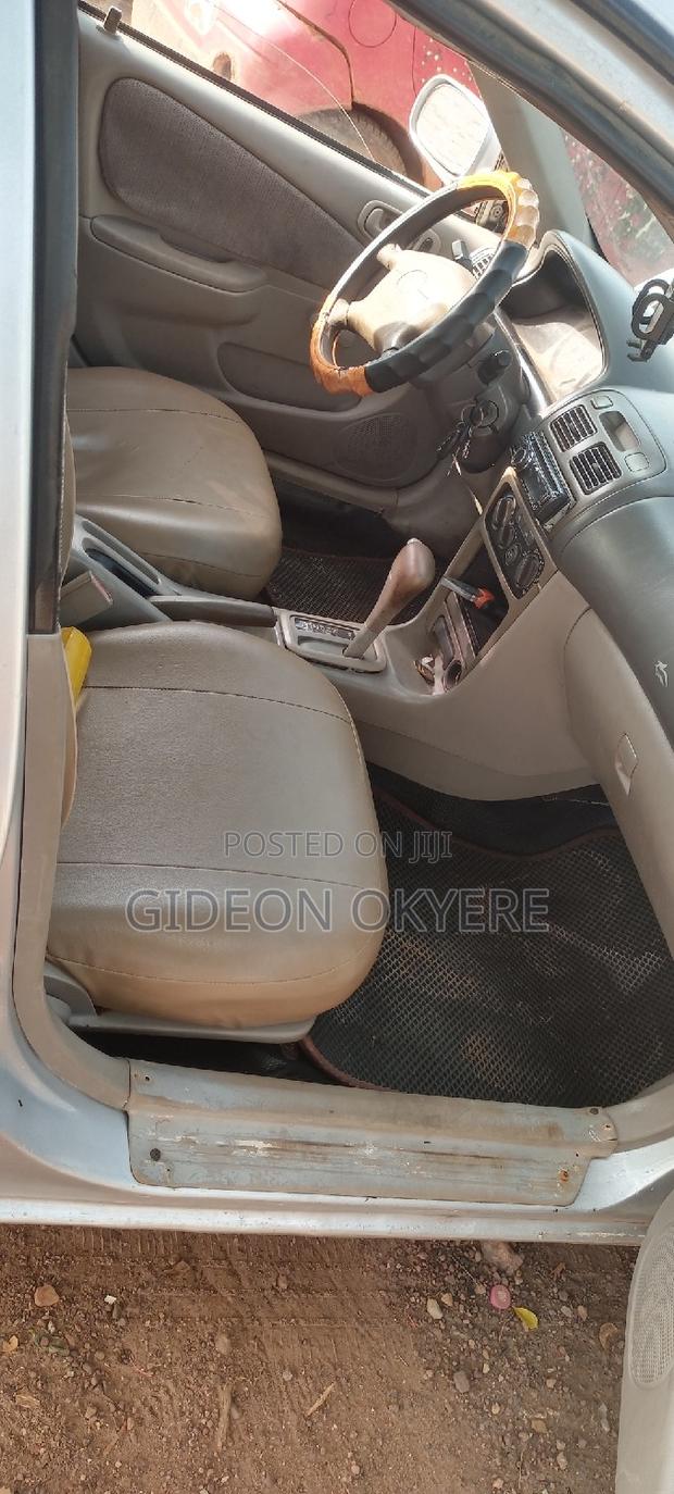 Toyota Corolla 2000 Silver