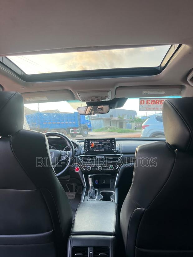 Honda Accord Touring 2018 White