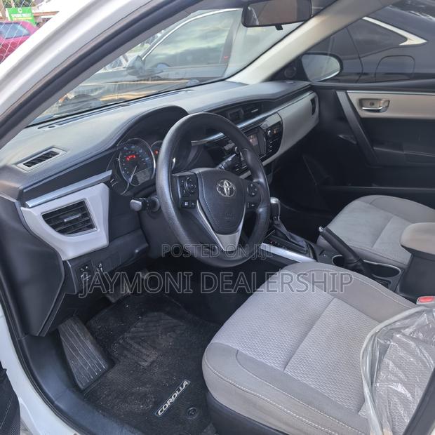 Toyota Corolla 2016 White
