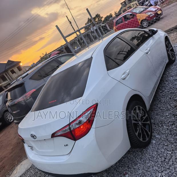 Toyota Corolla 2016 White