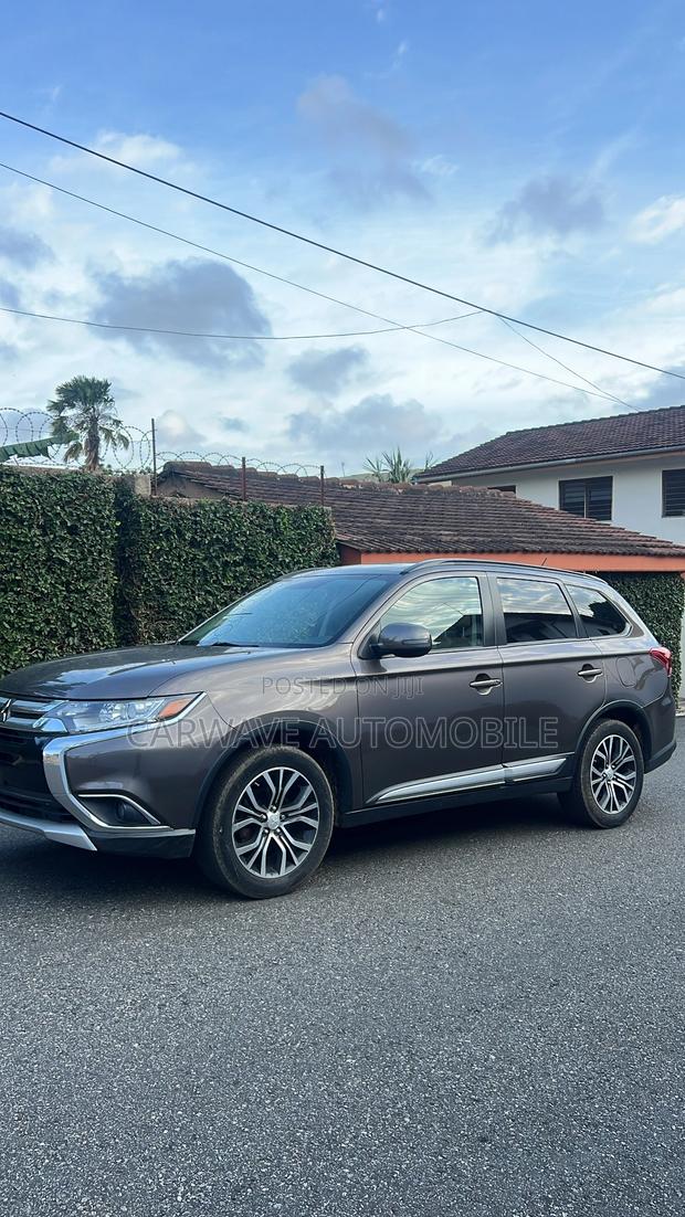 Mitsubishi Outlander SE AWC 2016 Gray